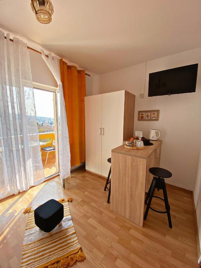 The Manzoni Family 5 Otel Punat Dış mekan fotoğraf