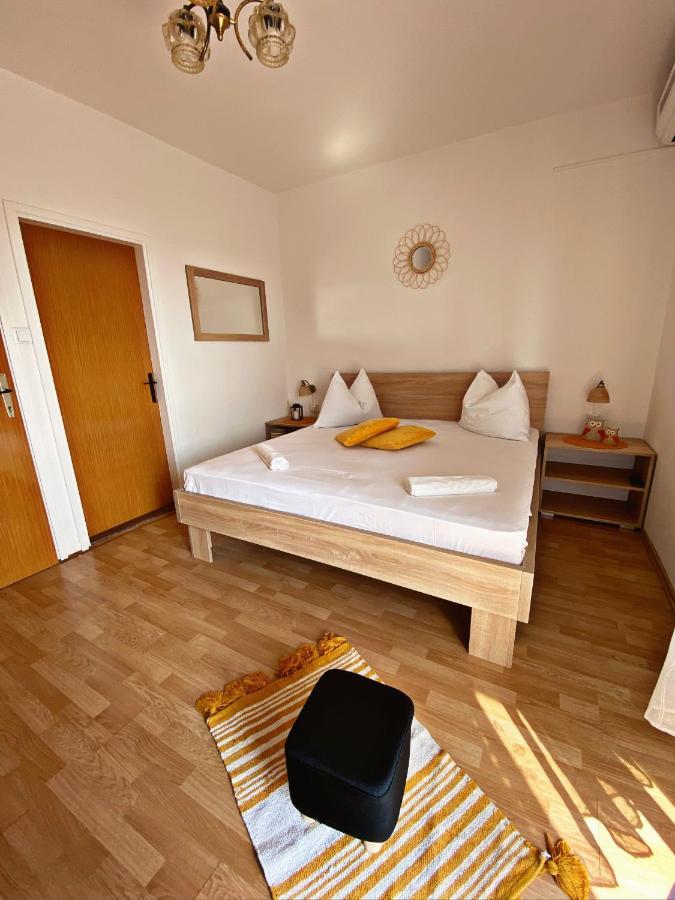 The Manzoni Family 5 Otel Punat Dış mekan fotoğraf